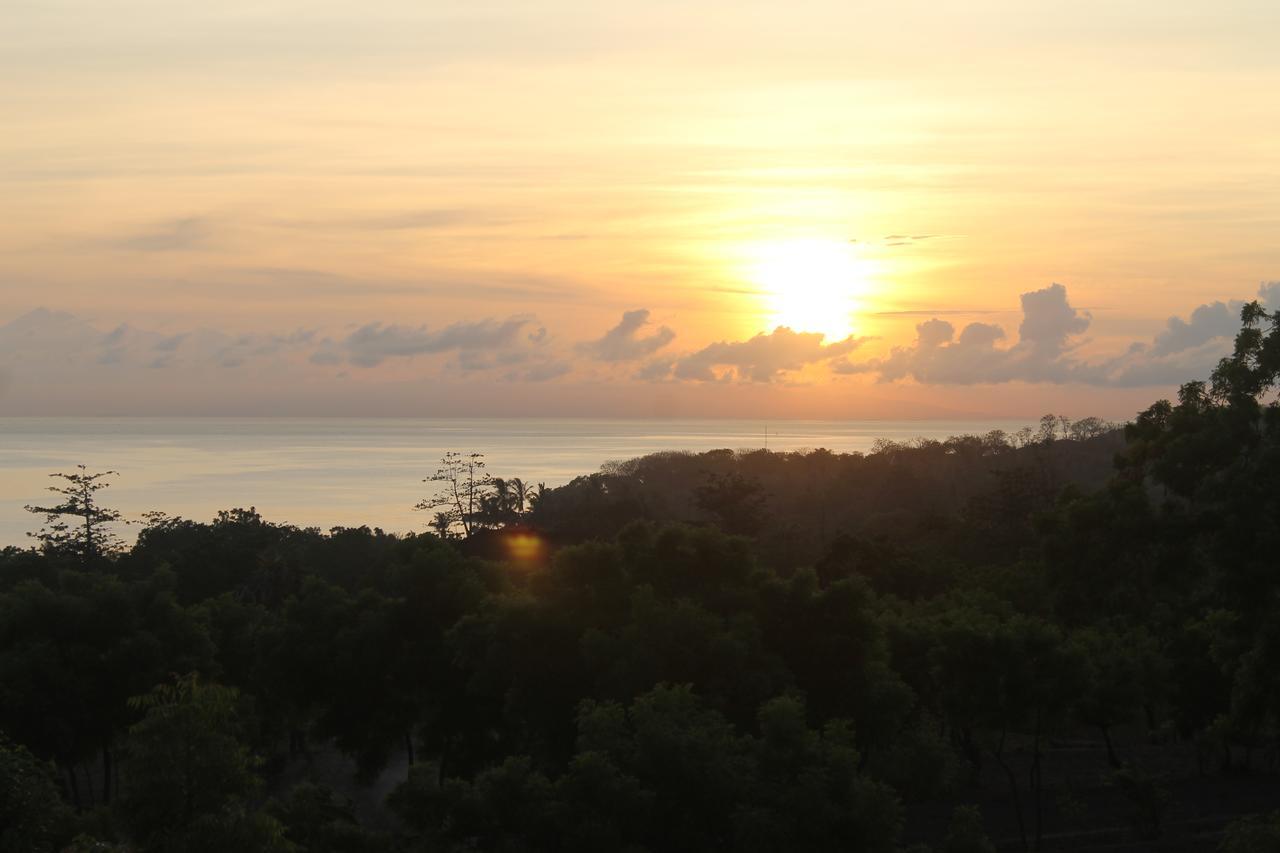 Lunar Dive Resort ทูลัมเบน ภายนอก รูปภาพ